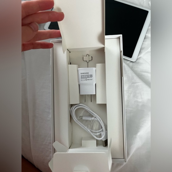 Galaxy Tab A7 Lite - Picture 2 of 7